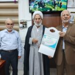 المشرف العام لمبرات التضامن  للايتام يكرم الحاج عبد الحسين شهاب آل عطا الله لدوره في نشر ثقافة الصدقة وجباية الصناديق