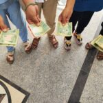 “عيدية يتيم”.. مبادرة إنسانية تدخل البهجة على وجوه 115 يتيماً  بمدرسة التضامن السادسة في الشطرة